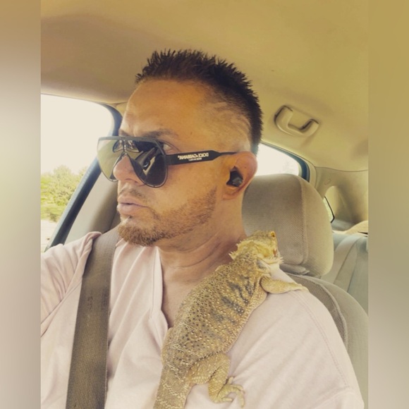 Meet your Posher, James - Picture 2 of 3